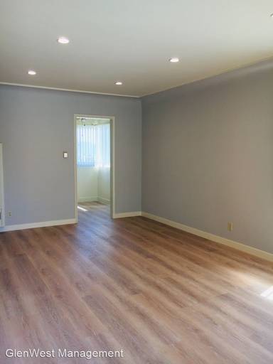 Main picture of 2677 Honolulu Ave