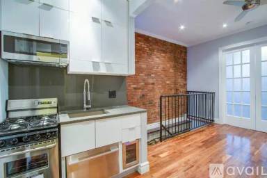 Main picture of 214 E 25th St