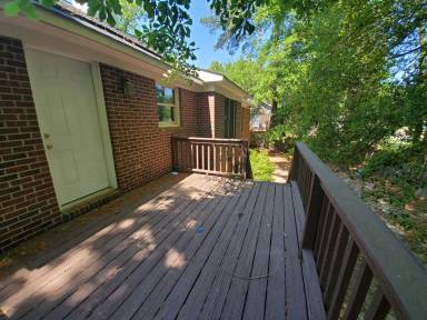 Main picture of 5090 Summer Ridge Rd