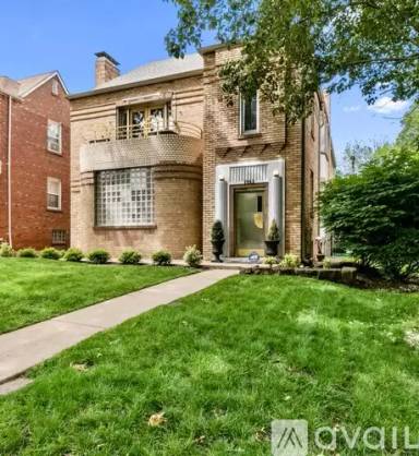 Main picture of 7943 Delmar Blvd