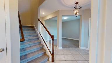 Main picture of 33 Eagles Nest Ln