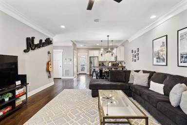 Main picture of 1308 Wedgewood Ave