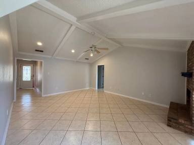 Main picture of 4817 72nd St
