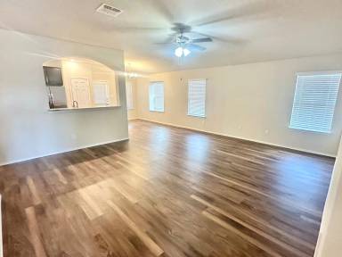 Main picture of 2608 Bargello St