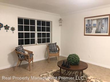 Main picture of 300 SW 8th St