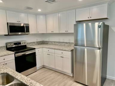 Main picture of 125 N Myrtle Ave