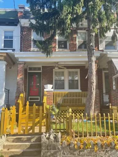 Main picture of 2743 4th St NE