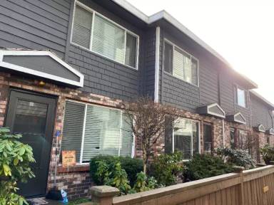 Main picture of 1220 N 137th St