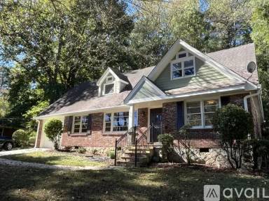 Main picture of 4597 Briarcliff Rd NE