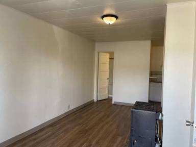 Main picture of 318 E 12th St