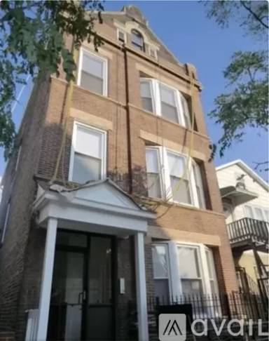 Main picture of 1815 S Laflin St