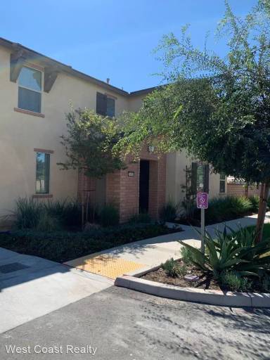 Main picture of 30358 Village Knoll Dr