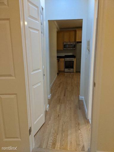 Main picture of 117 W 13th St