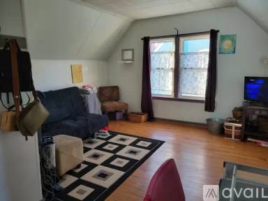 Main picture of 257 E 4th St