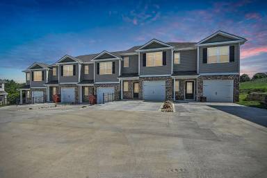 Main picture of 66 Moon Rock Ct