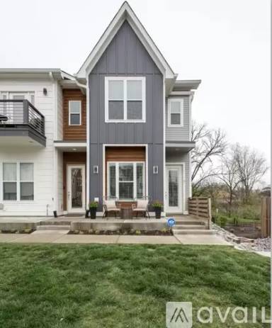 Main picture of 700 James Ave