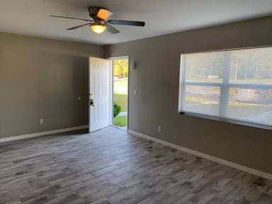 Main picture of 2323 SW State Road 47