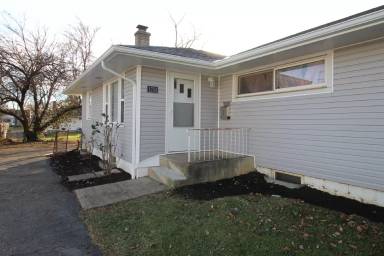 Main picture of 1733 Carolyn Ave