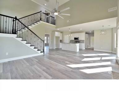 Main picture of 18 Sword St
