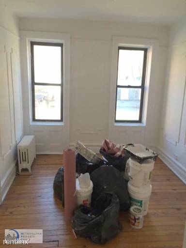 Main picture of 542 E 14th St