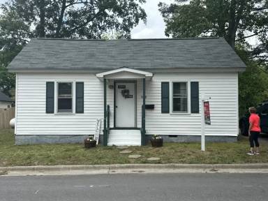 Main picture of 820 Southern St