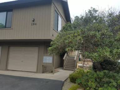 Main picture of 194 S Elm St