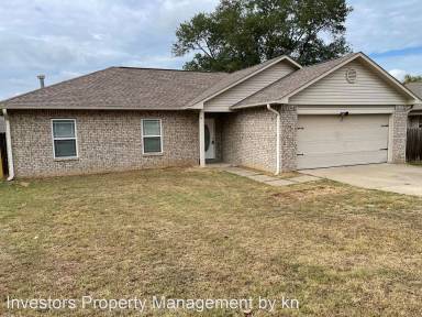 Main picture of 437 Ray Ln N