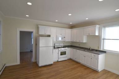 Main picture of 68 Highland St