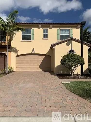 Main picture of 4547 Mediterranean Cir