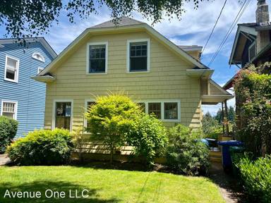 Main picture of 2068 23rd Ave E