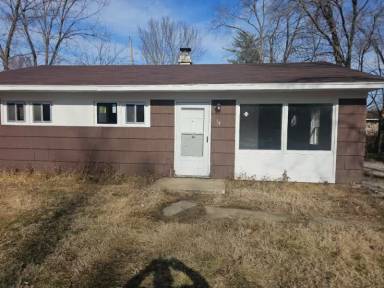 Main picture of 18 Violet Dr