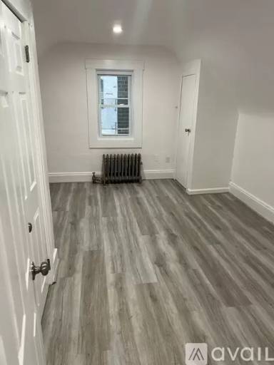 Main picture of 104 Grant St