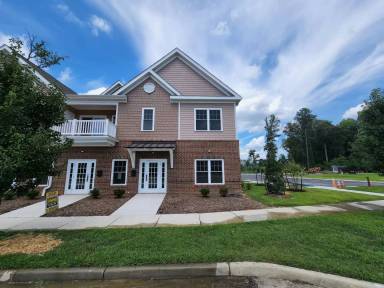 Main picture of 605 Commonwealth Dr