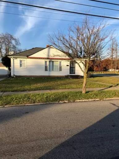 Main picture of 2324 Packard Dr
