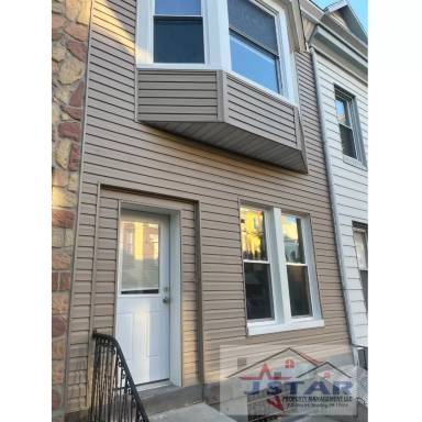 Main picture of 248 N 11th St