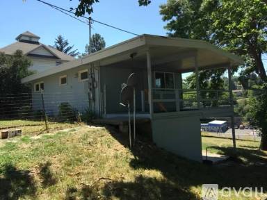 Main picture of 625 SE Taylor St