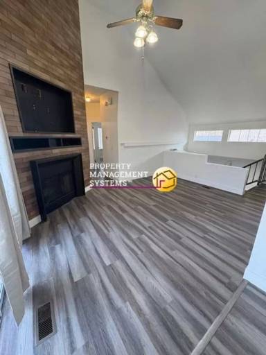 Main picture of 1468 W Coastal Ct