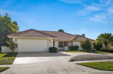 Main picture of 449 Century Dr