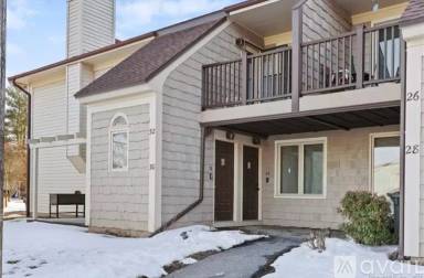 Main picture of 32 Copper Beech Dr