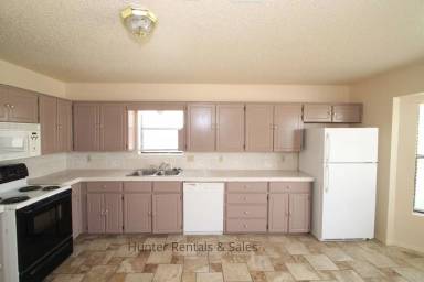 Main picture of 2804 Derby Dr
