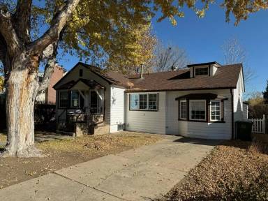 Main picture of 1520 Washington Ave