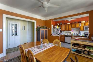 Main picture of 131 Kensington Ave