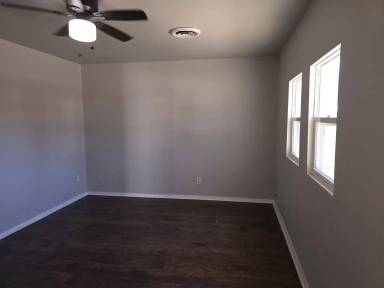 Main picture of 18 Marilyn Ln