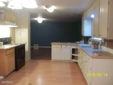 Main picture of 643 N F St
