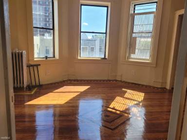 Main picture of 1236 Union St