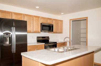 Main picture of 400 Larkin St Apartments