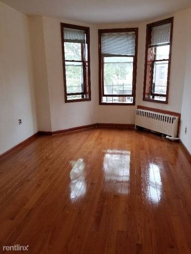 Main picture of 1822 71st St