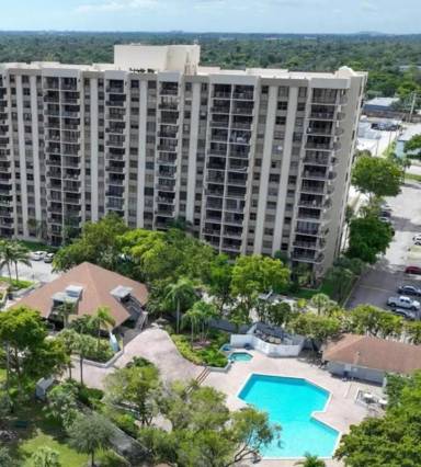 Main picture of Greenwich Condominium
