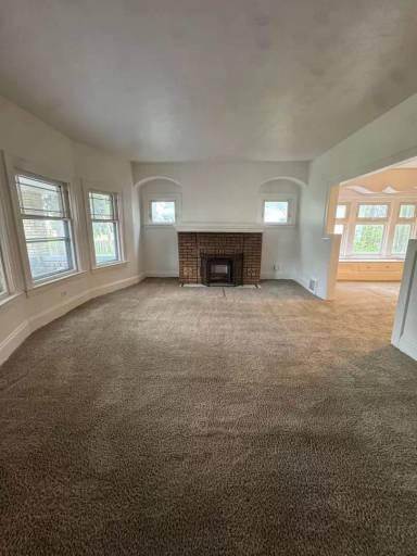 Main picture of 3188 E 119th St