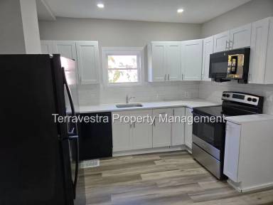 Main picture of 209 N 3rd St